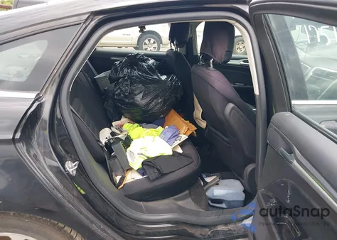 2015 Ford Fusion Se z USA, uszkodzony, nr VIN 1FA6P0H72F5105972